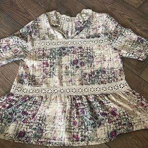 Purple, blue, green and beige blouse. En Elly- size M